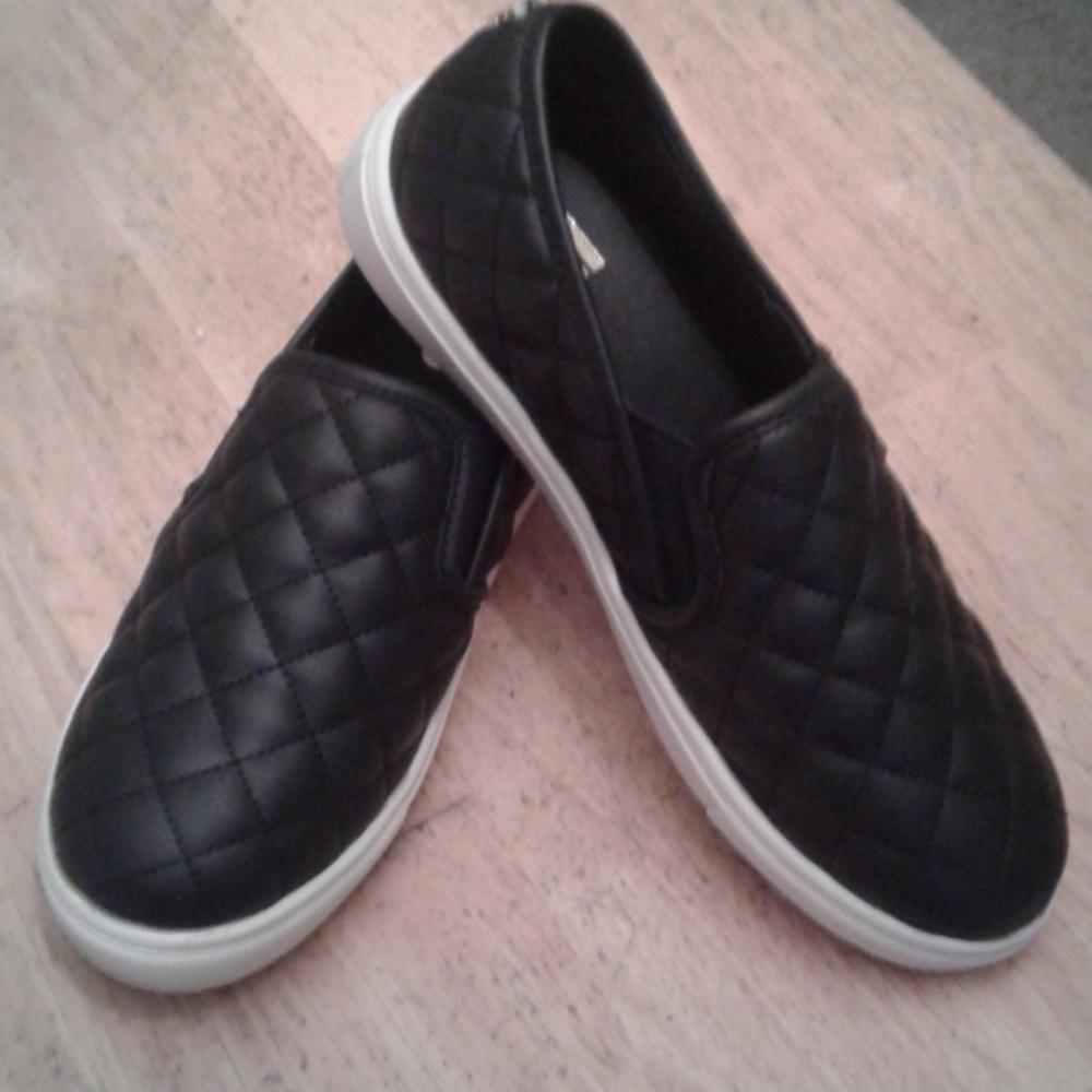 slip on sneakers